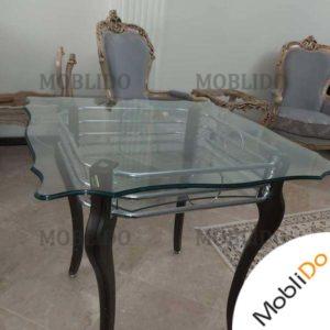 میز نهار خوری زیبا و تمیز