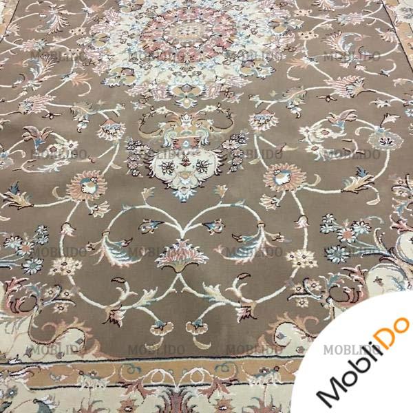 فرش ۶ متری گل برجسته زمینه روشن