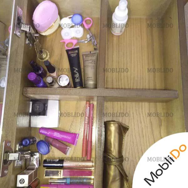 میز ارایش با آینه تاشو