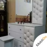 میز توالت وکمدلباس بایک جفت عسلی کنار تخت بسیار زیبا