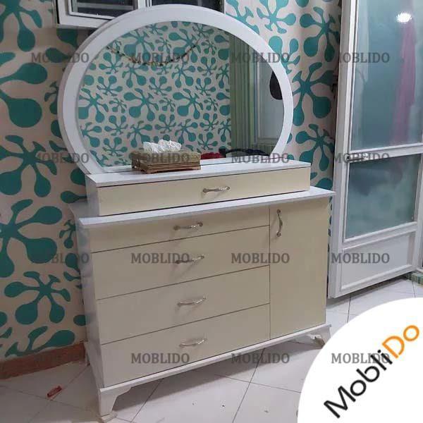 اینه و میز دراور