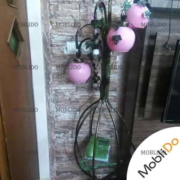 آباژر ایستاده با روشنایی سالم
