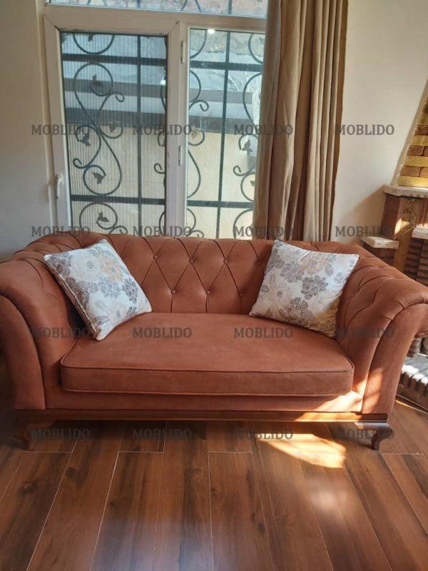 کاناپه چستر تازه خریداری شده