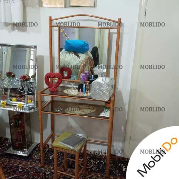 تختخواب دونفره و یک تختخواب کودک همراه بامیز آرایش