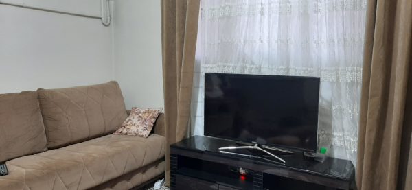 فروش مبل و پرده ی ست مبل  تختخواب شو دارای باکس مدل باریش اصل ترک
