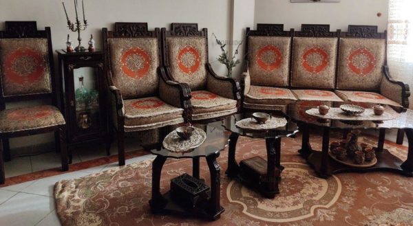 مبل ۹ نفره همراه میز نهار خوری ۸ نفره
