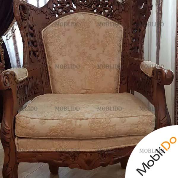 مبلمان نه نفره سلطنتی چوب همراه با میز زیبا