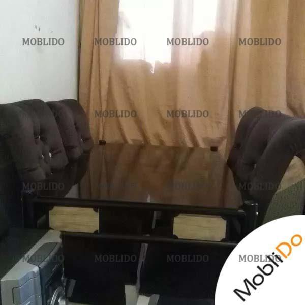 میز ناهار خوری استفاده نشده