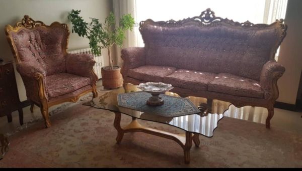 مبلمان کلاسیک هفت نفره و میز نهارخوری