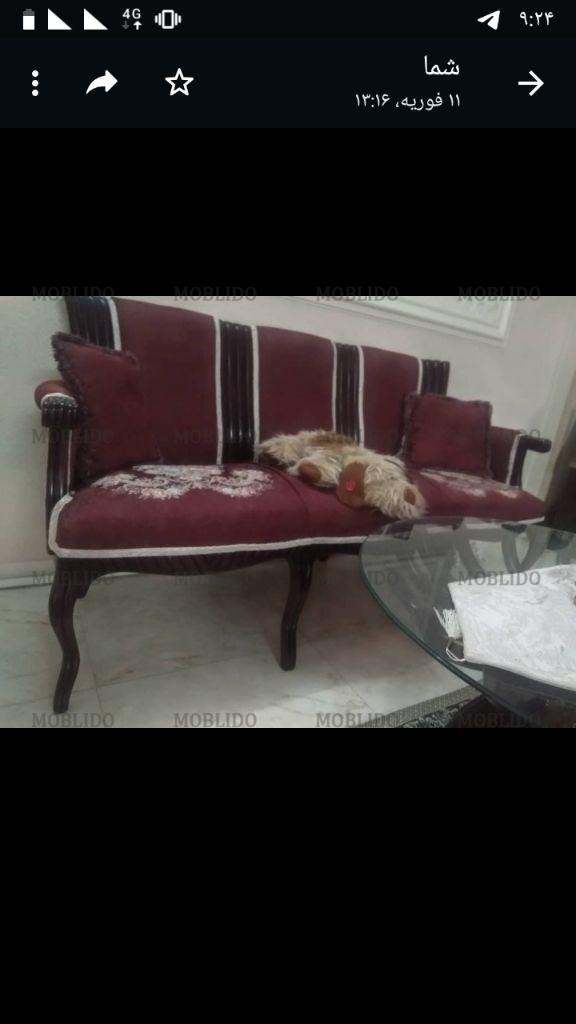 مبل هفت نفره با ناهارخوری هشت نفره با میز خاطره میز وسط دوتا کنارمبلی جنس چوب درحدنو