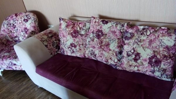 فروش مبل ۷نفره دست دوم با گل میز