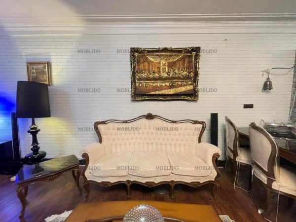 مبلمان کلاسیک همراه با میز ناهار خوری