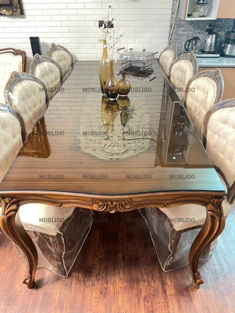 مبلمان کلاسیک همراه با میز ناهار خوری