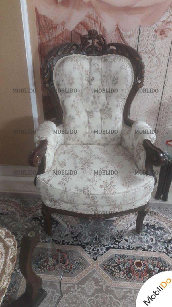 مبل ۹ نفره کلاسیک با زمینه سفید