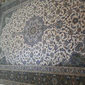 فرش کاشان با تراکم بالا بسیار زیبا