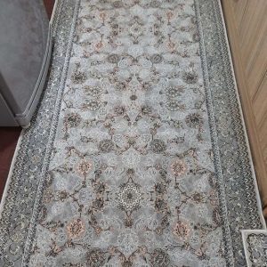 فرش ماشینی طوسی سالم و شیک
