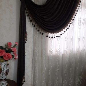 پرده شیک و زبیا و بسیار سالم