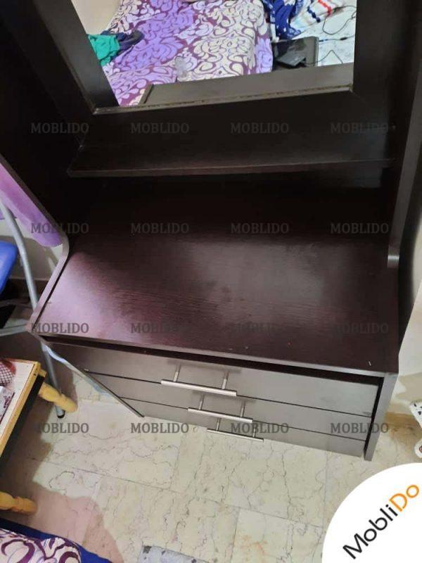 میز آرایش باکشو و چهار پایه و آینه ی قدی