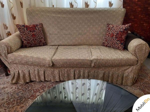 مبل راحتی با رنگ خاص و طرحی زیبا