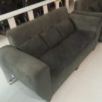 ۳ عدد مبل ۳ نفره و ۱ عدد ۵ نفره راحتی