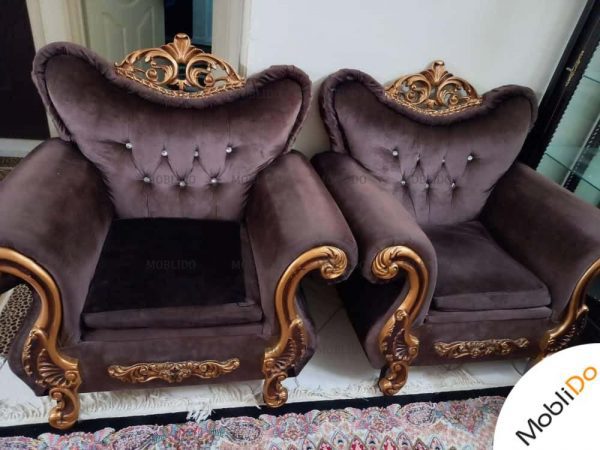 مبل راحتی ومیز وعسلی با روکش مخمل زیبا و خاص