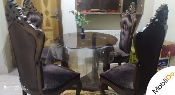 مبلمان نه نفره به همراه ناهار خوری چهار نفره و ویترین