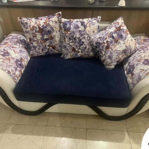 مبل راحتی زیبا و سالم