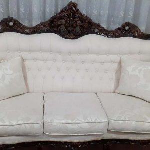مبلمان کلاسیک شیک و زیبا و سالم
