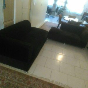 مبل راحتی زیبا و کاملا سالم
