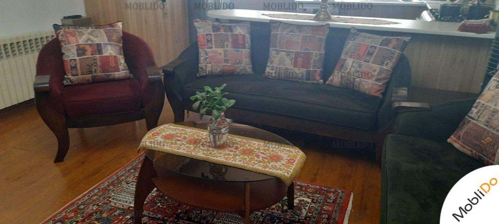 مبل هفت نفره همراه با میز تمیز و سالم