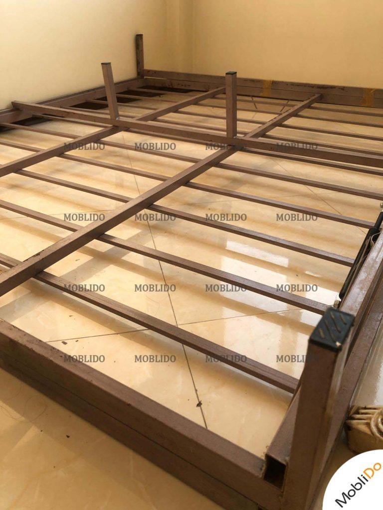 تختخواب سلطتنی با پاتختی بسیار شیک
