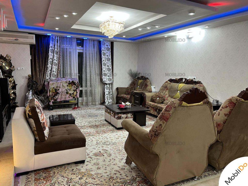 مبلها به همراه میز عسلی کنار مبل شیک