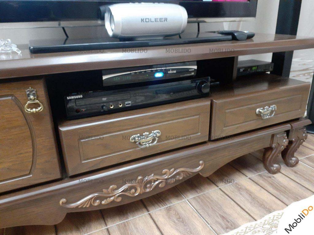 میز تلوزیون کاملا تمیز و نو جنس چوب راش