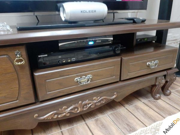 میز تلوزیون کاملا تمیز و نو جنس چوب راش
