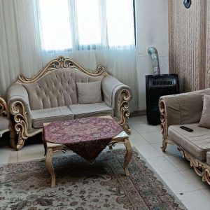 مبل کلاسیک سالم و زیبا