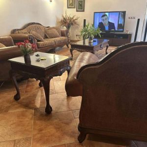 مبلمان ومیز کانادایی