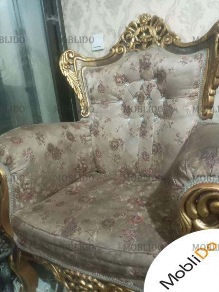 مبل هفت نفره سلطنتی همراه با دوعدد میز
